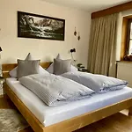 Gasthof Haus Tirol 3*
