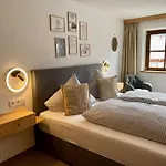 Haus Tirol Gasthof 3*