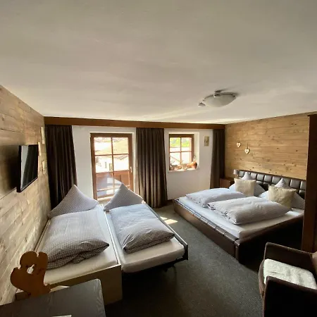 Haus Tirol Гостевой дом
