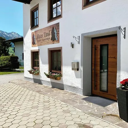 Haus Tirol ゲストハウス 3*