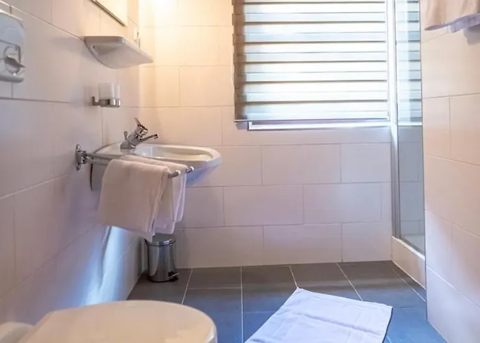 ゲストハウス Haus Tirol 3*