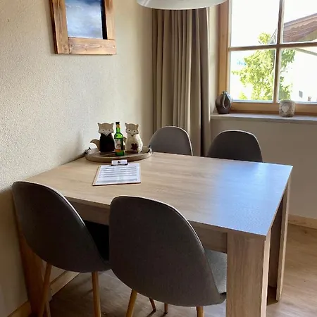 Haus Tirol 게스트하우스 에르발트