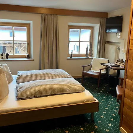 Haus Tirol Guest house