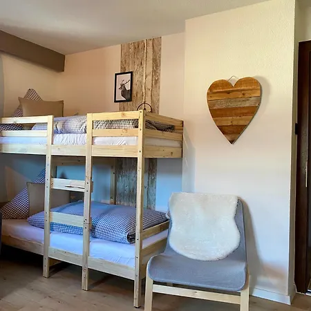 Haus Tirol 게스트하우스 에르발트